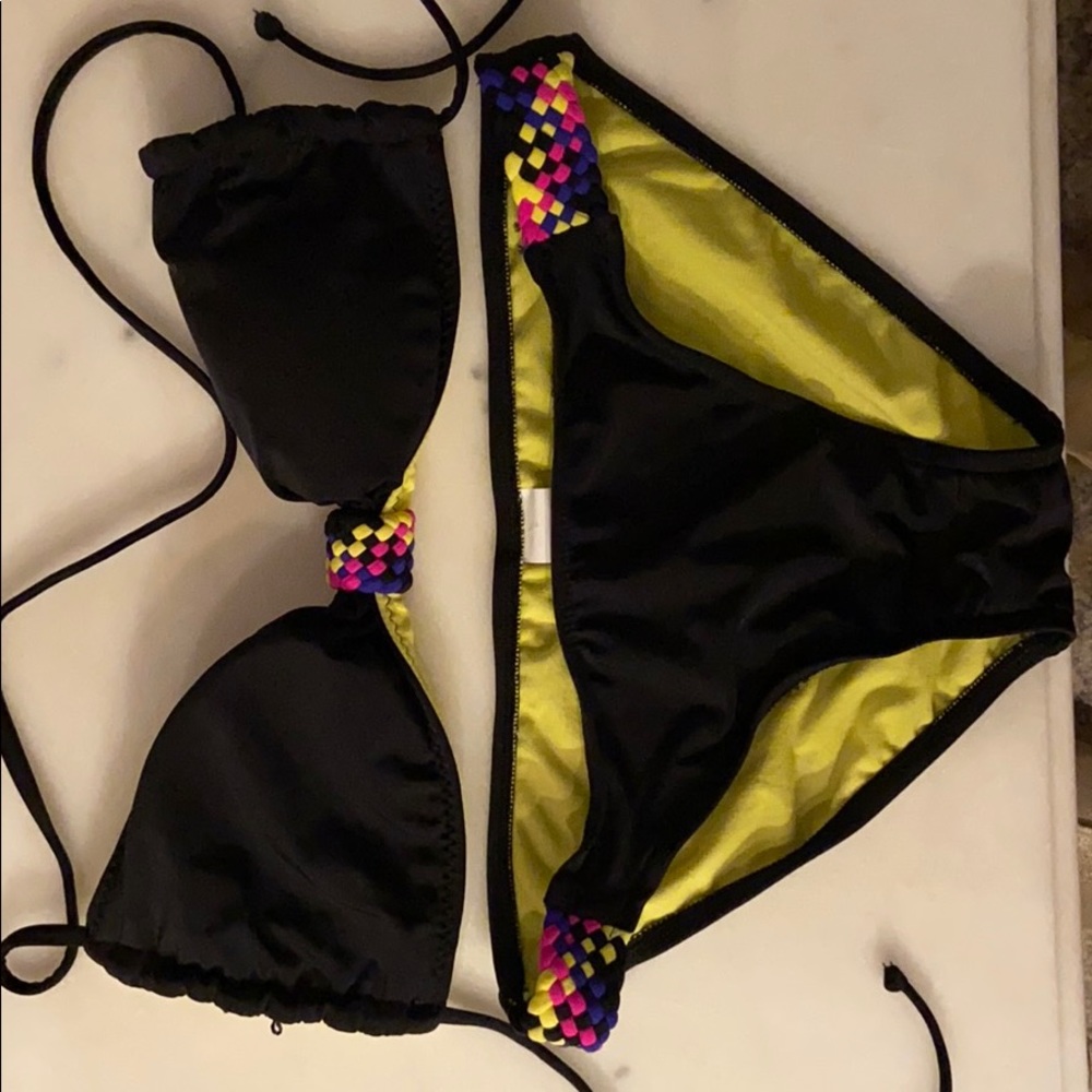 M reversible blk and yellow top. L bottom